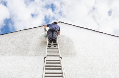Peinture extérieure à Leynhac — façades et ravalement
